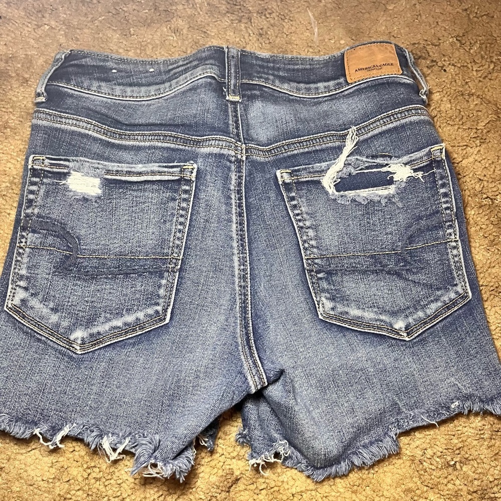 American Eagle Distressed Blue Denim Shorts - Picture 4 of 5